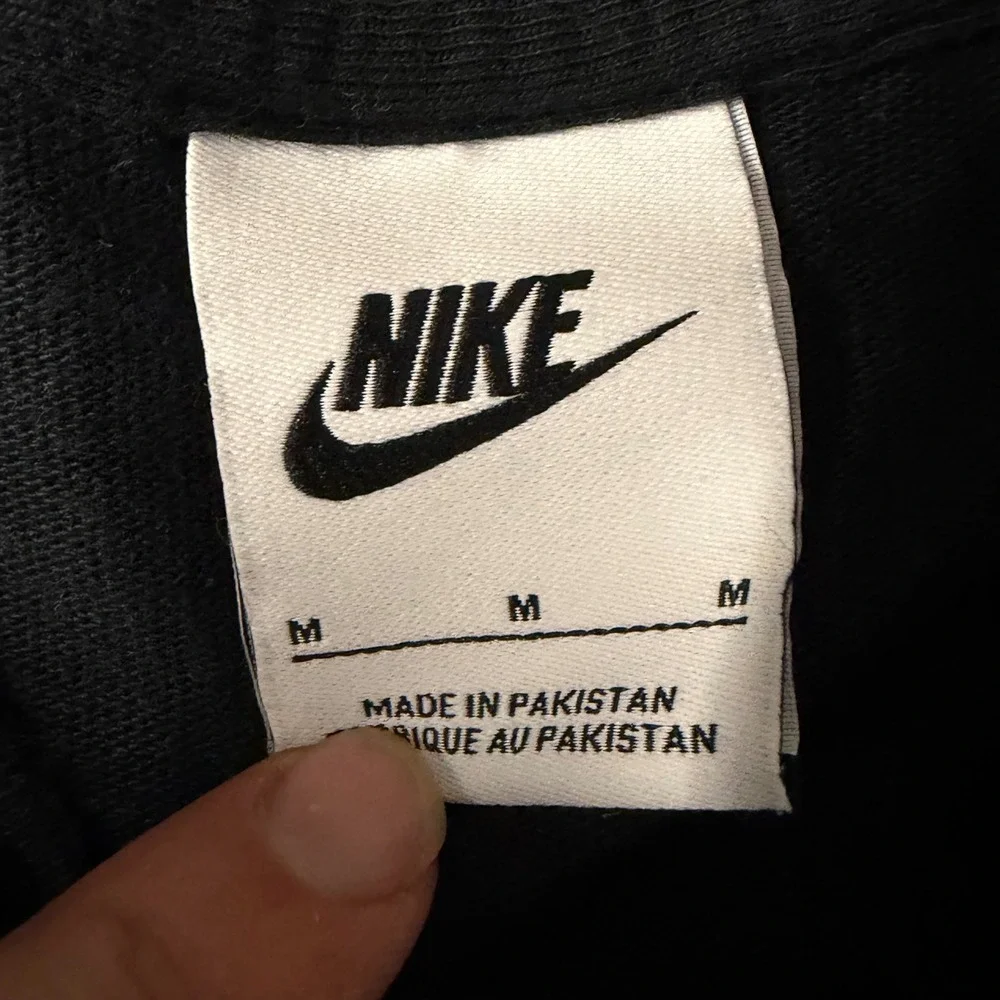 Nike sportswear sleeveless